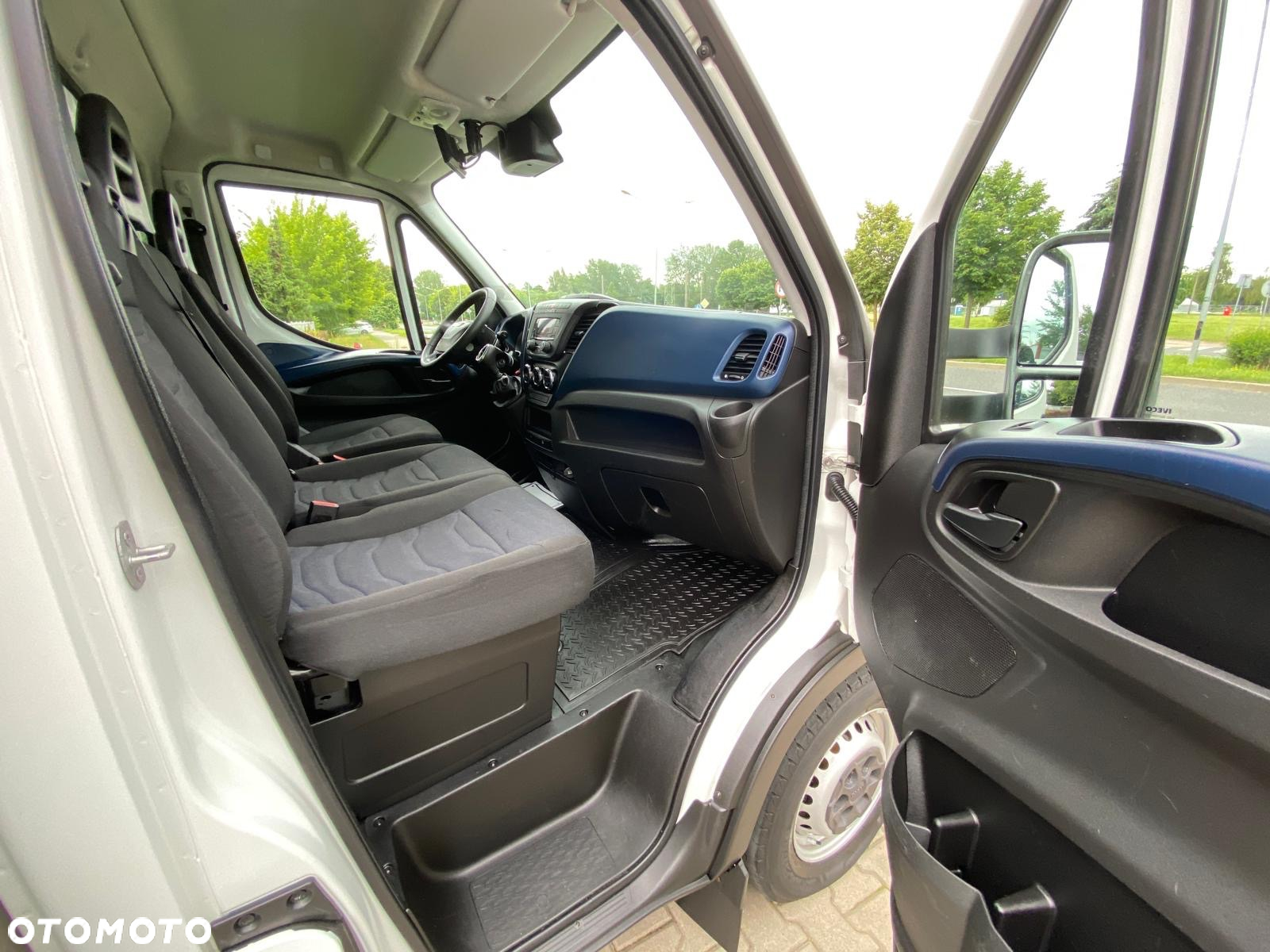 Iveco DAILY 35S16 HI-MATIC FIRANKA OBUSTRONNA 8 PALET WINDA BAR - 36