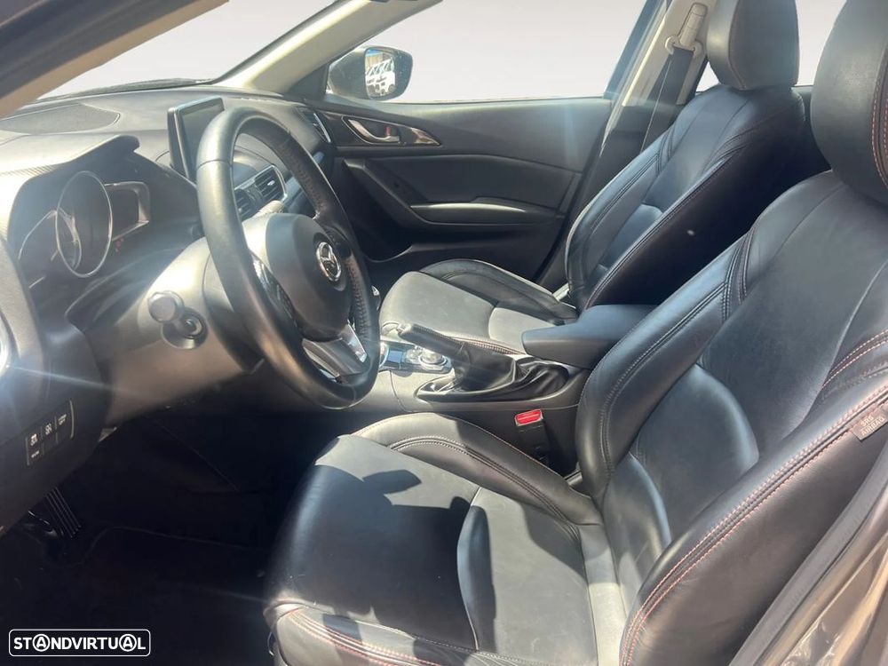 Mazda 3 1.5 Sky-D Evolve - 10