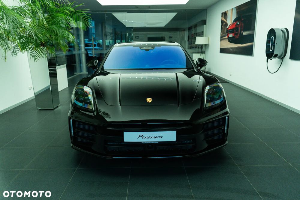 Porsche Panamera 4 E-Hybrid PHEV - 5
