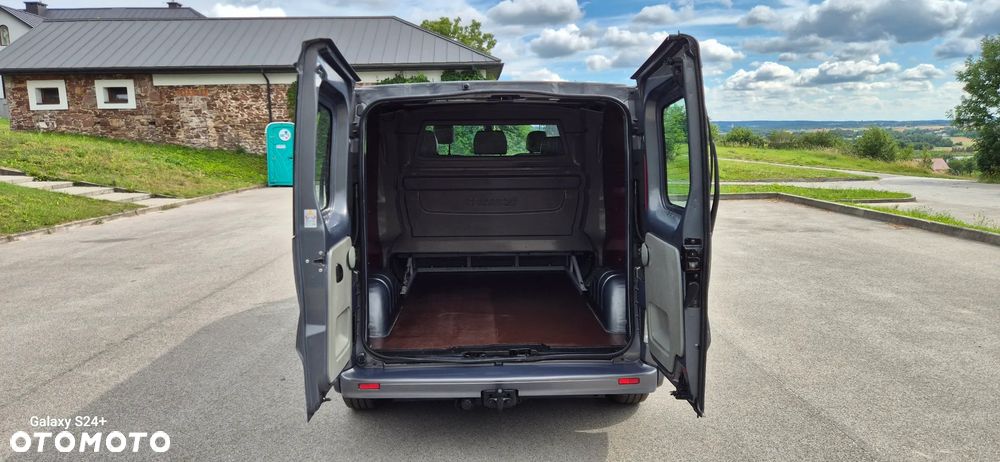 Opel Vivaro - 25