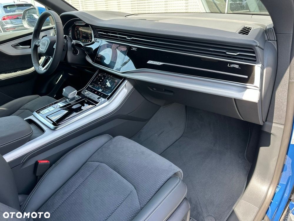Audi Q8 - 25
