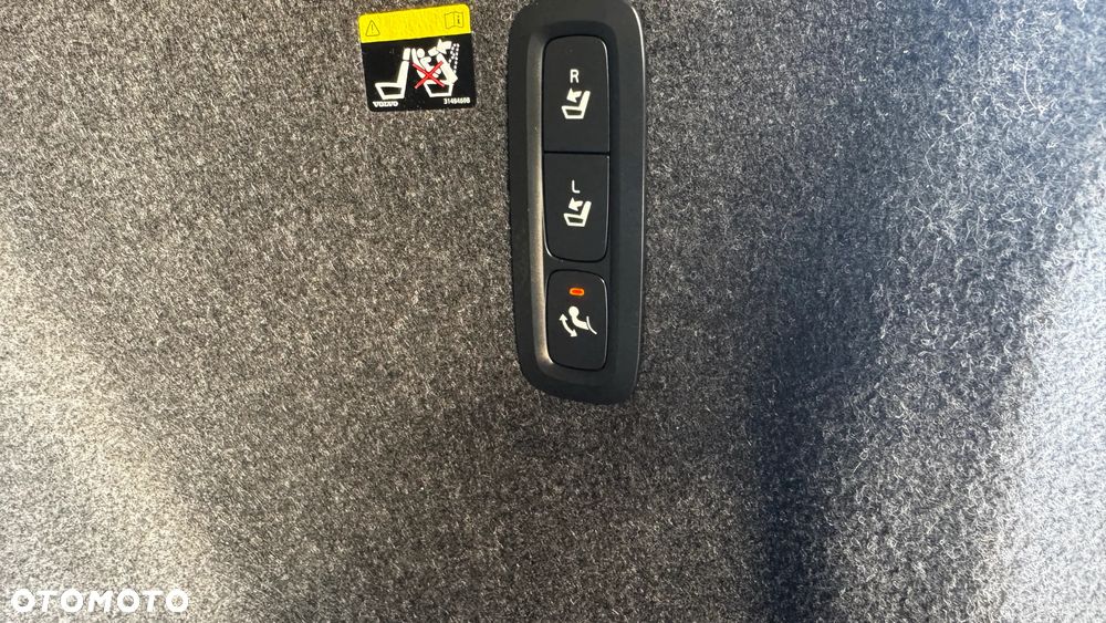 Volvo XC 40 D4 AWD Inscription - 34