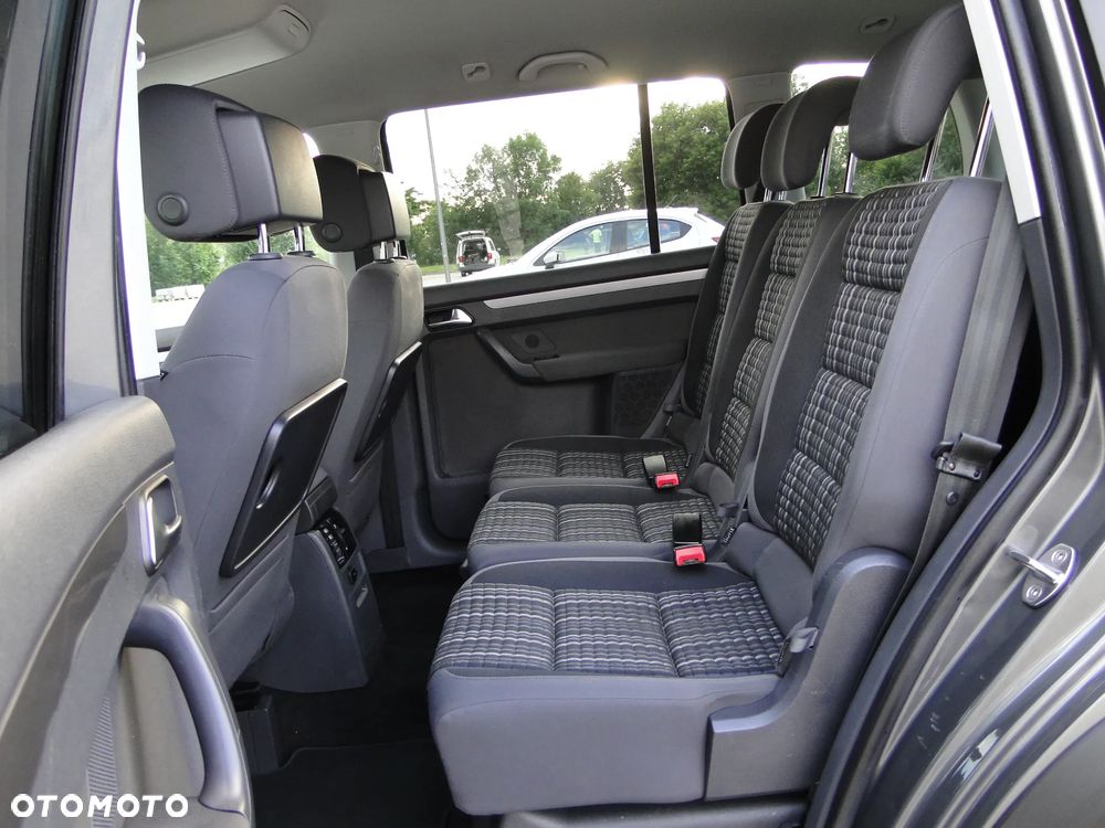 Volkswagen Touran 2.0 TDI DPF Cross - 18