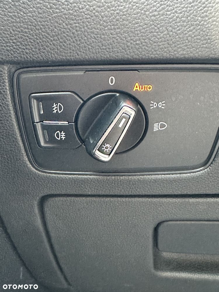 Volkswagen Passat 2.0 TDI 4Mot Elegance DSG - 19