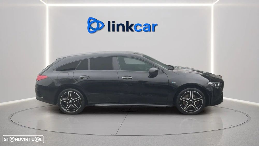 Mercedes-Benz CLA 250 e Shooting Brake AMG Line - 5