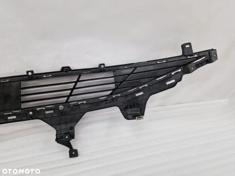 HYUNDAI TUCSON IV 20- KRATKA ŚRODKOWA ZDERZAKA PRZEDNIEGO PRZÓD POD RADAR , NR 86531-N7010 , NR AUKCJI KR437 - 13