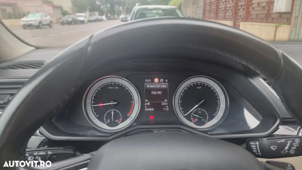 Skoda Superb 2.0 TDI DSG Laurin & Klement - 4