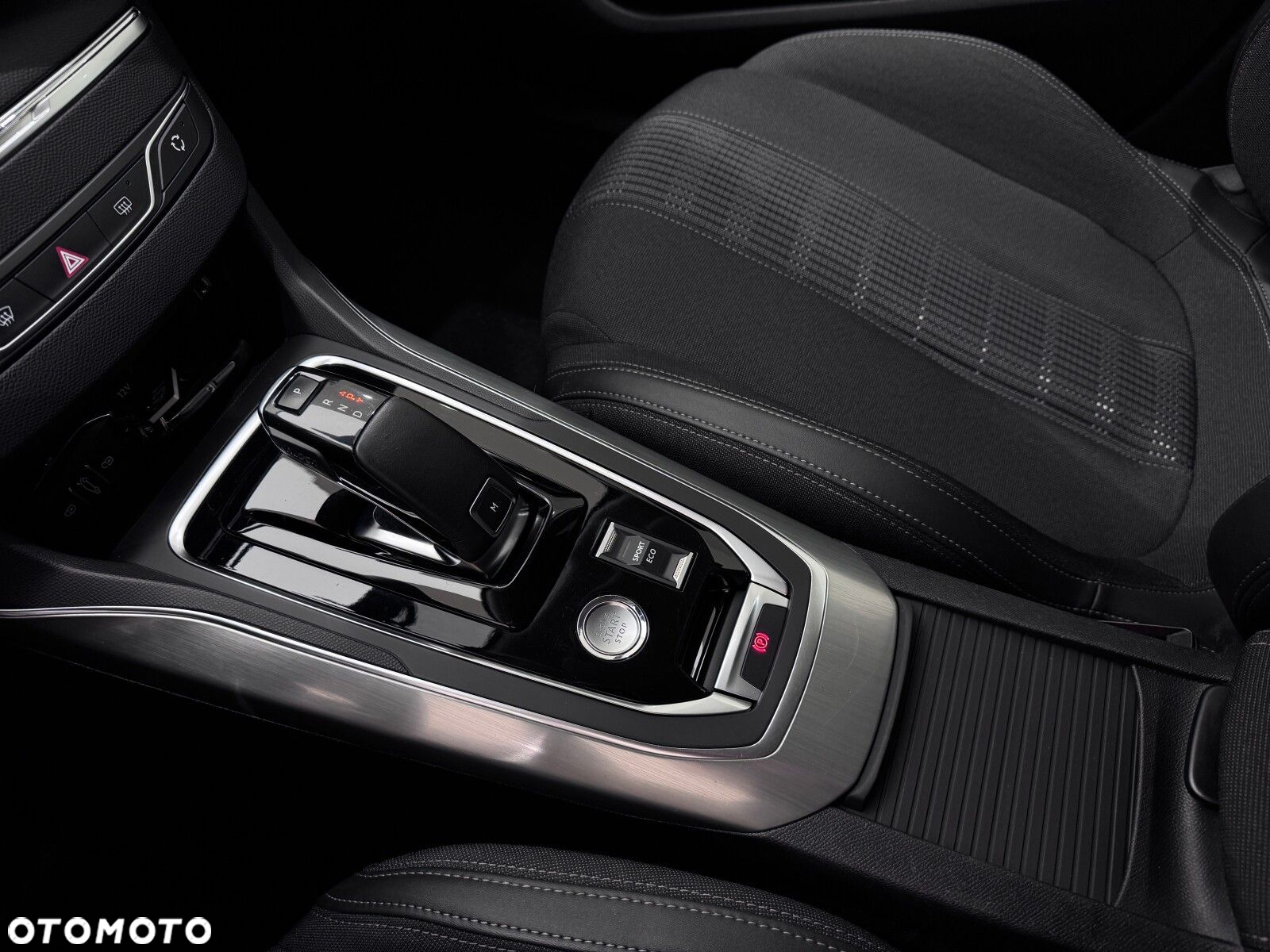 Peugeot 308 1.2 PureTech GPF Allure Pack S&S EAT8 - 26