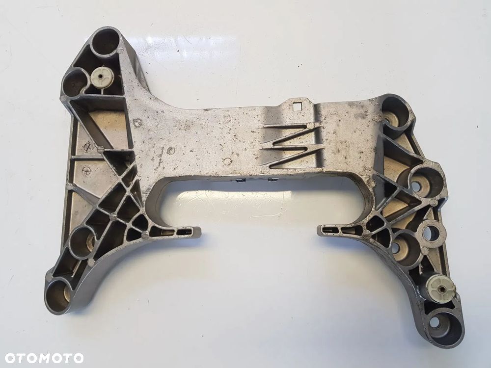 Łapa poduszka mocowanie skrzyni biegów BMW G20 G21 G30 G31 G81 9485335 - 3