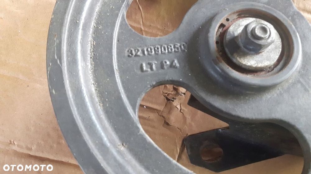 Napinacz pasa mocowanie KOMBAJN FENDT 6335C 2015r - 2