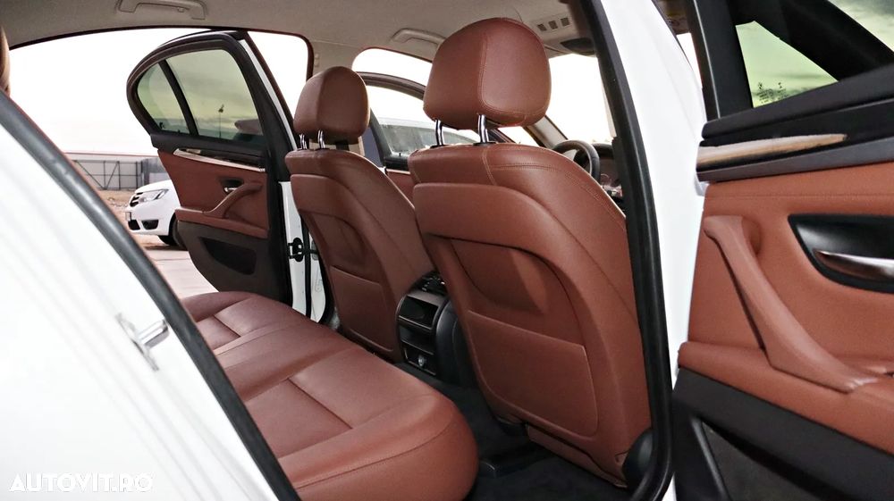 BMW Seria 5 520d - 14