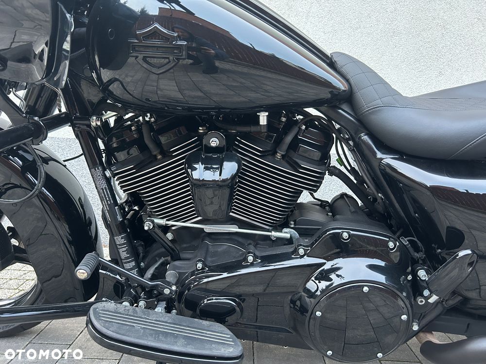 Harley-Davidson Touring Road Glide - 14