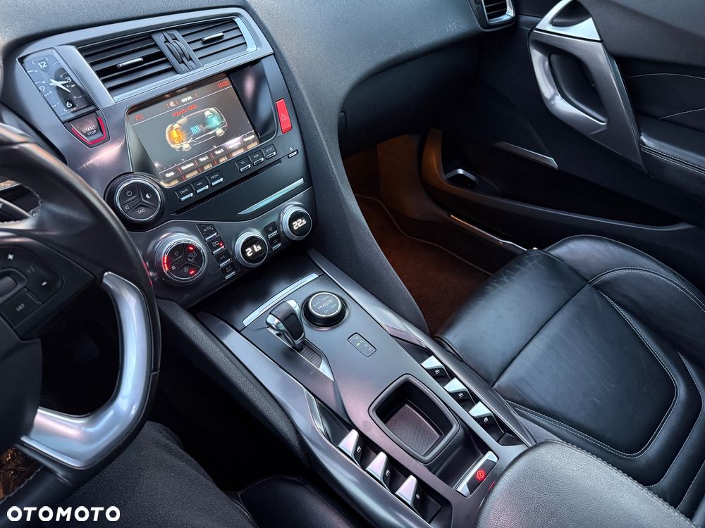 Citroën DS5 Hybrid4 EGS6 SportChic - 10