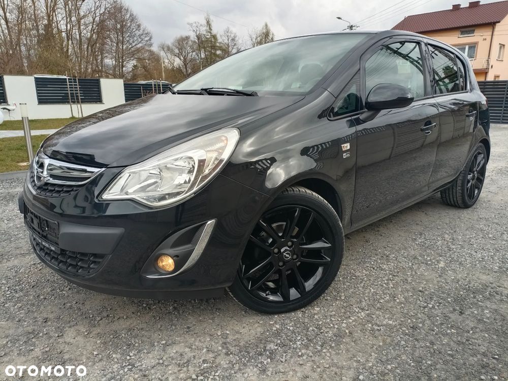 Opel Corsa 1.4 16V Color Edition - 1