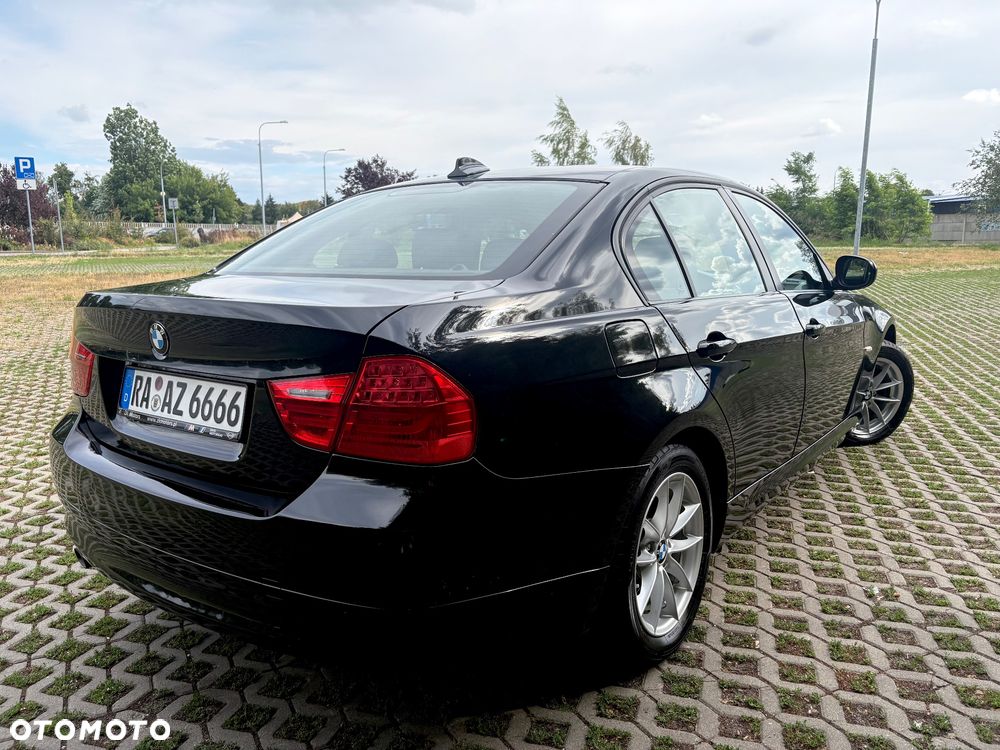 BMW Seria 3 318d - 13