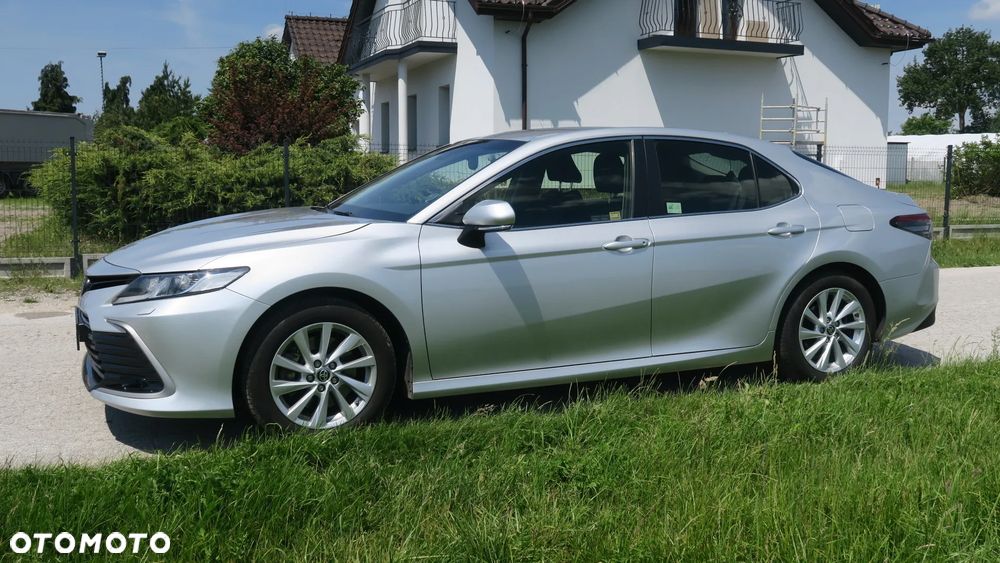 Toyota Camry - 14