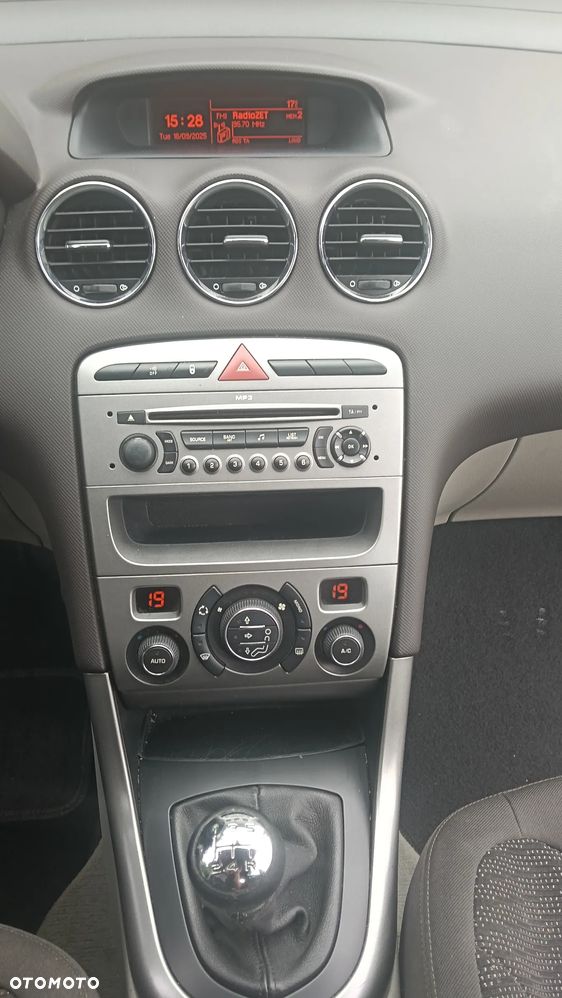 Peugeot 308 1.6 HDi Premium - 12