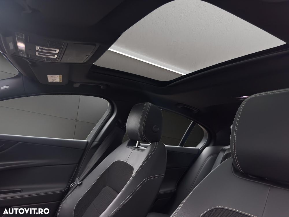 Jaguar XE 2.0 R-Sport - 20
