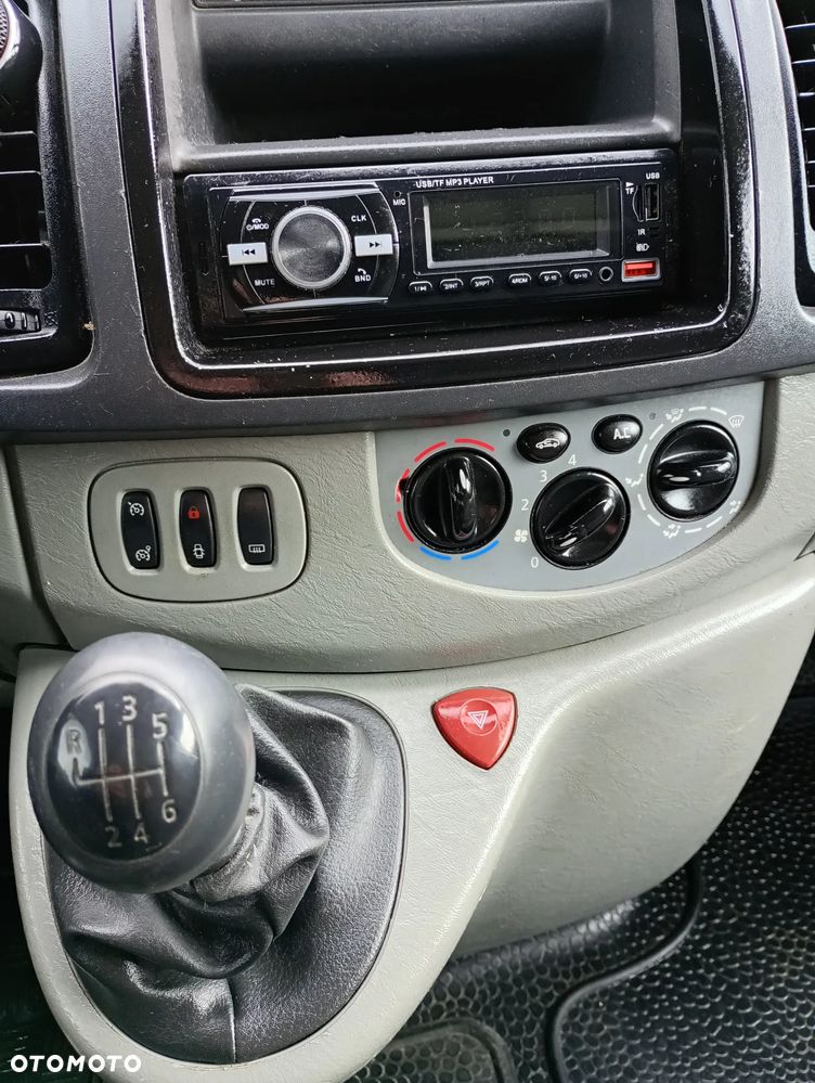 Renault Trafic - 17