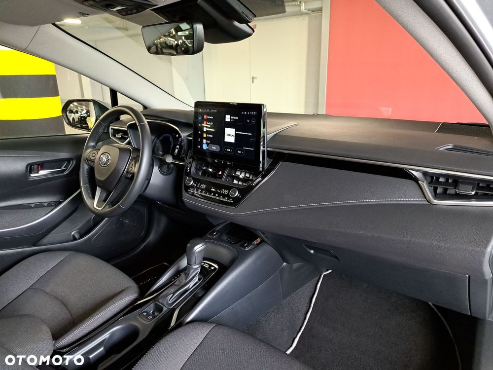 Toyota Corolla 1.8 Hybrid Comfort - 18