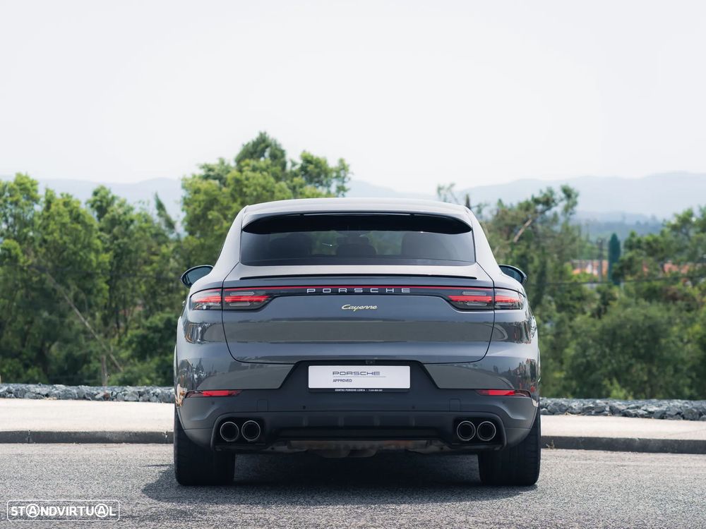 Porsche Cayenne Coupé E-Hybrid - 8