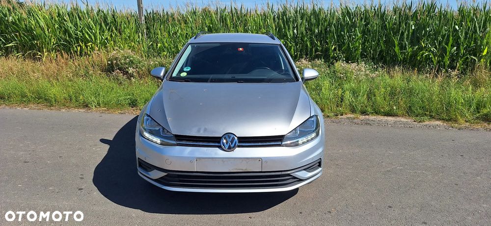 Volkswagen Golf - 5