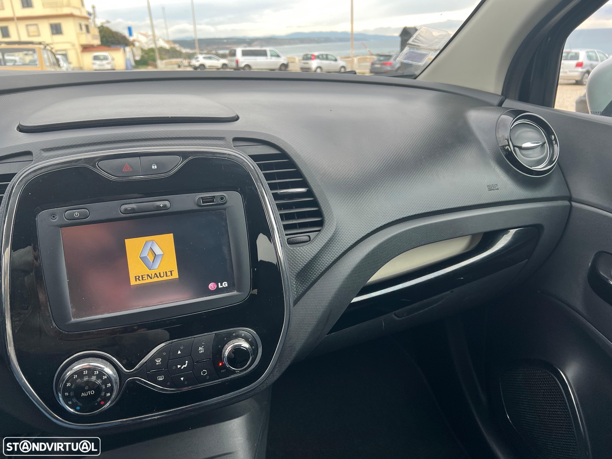 Renault Captur 1.5 dCi Exclusive EDC - 13