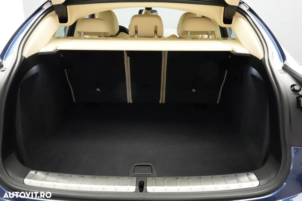 BMW X4 xDrive20i AT Advantage - 25