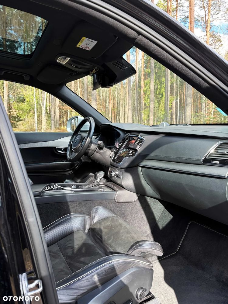 Volvo XC 90 D5 AWD R-Design 7os - 11
