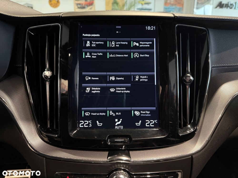 Volvo XC 60 T5 GPF AWD R-Design - 32
