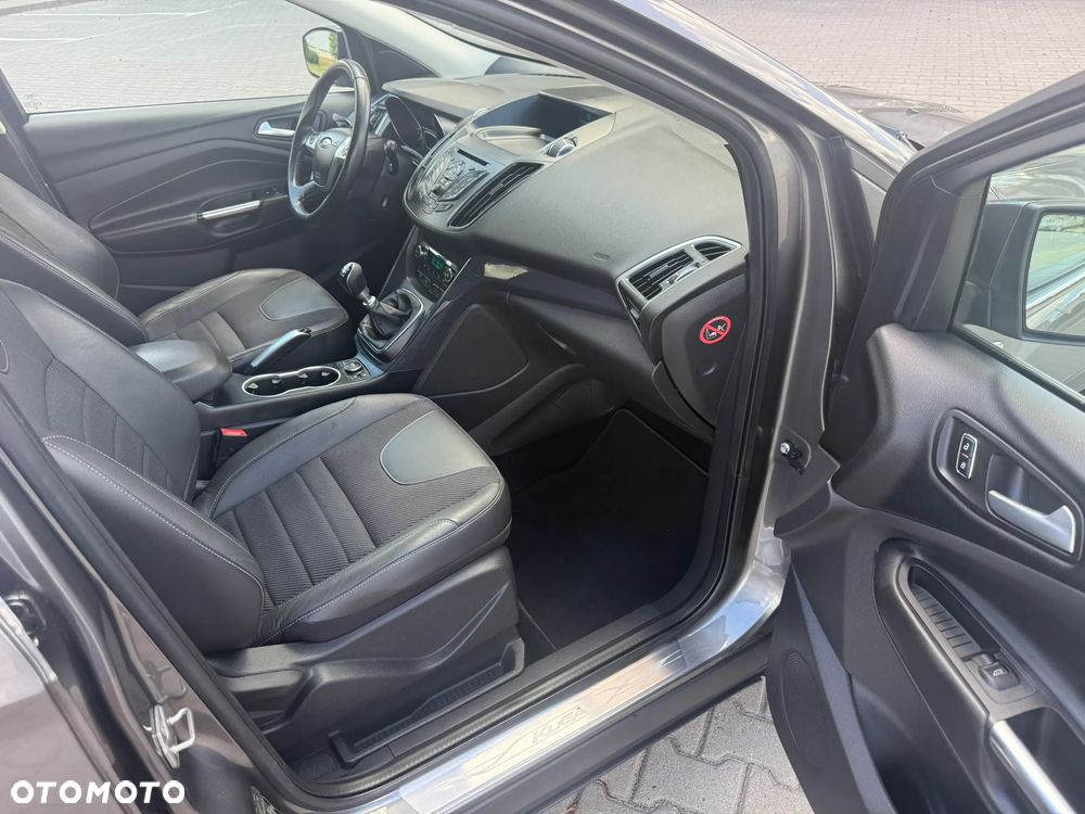 Ford Kuga 2.0 TDCi Titanium FWD - 34