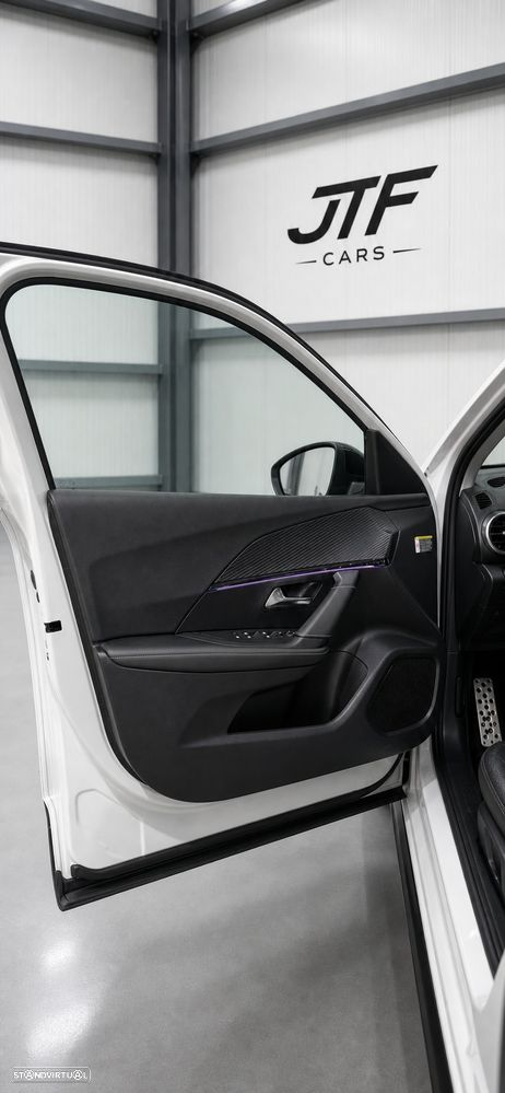 Peugeot 2008 1.2 PureTech GT EAT8 - 7