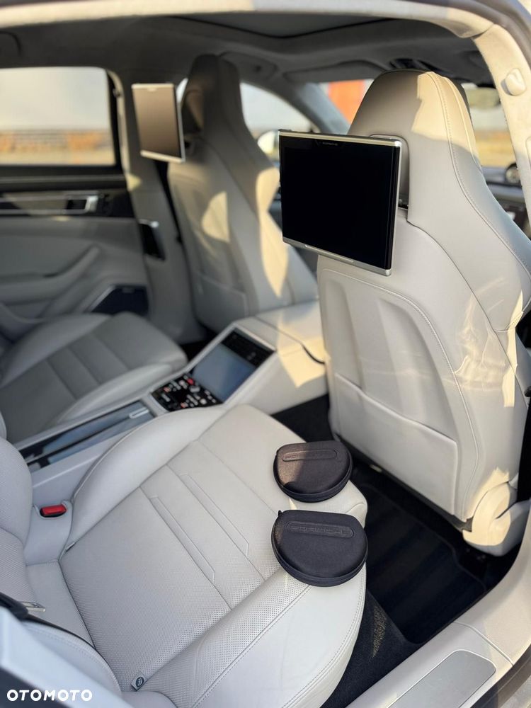 Porsche Panamera Turbo - 22