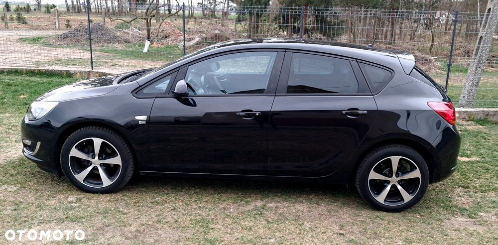 Opel Astra 1.4 150 Jahre - 3