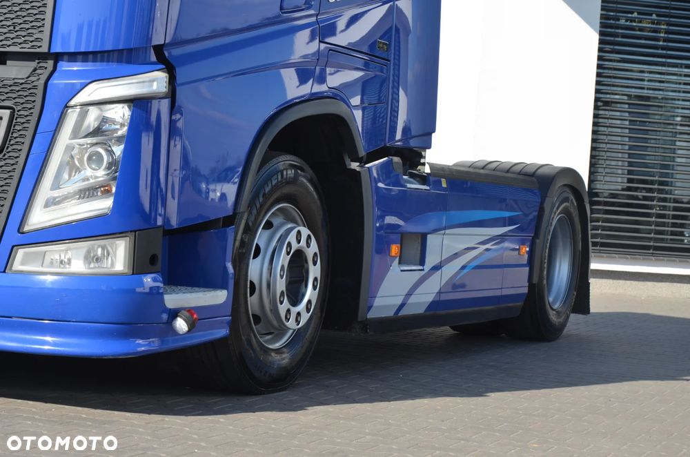 Volvo FH 500 XL / PEŁEN ADR ! / KLIMA P. / SKÓRY / XENON / LED / ACC / NAVI / WAGA / TUNER TV / 9950 - 6