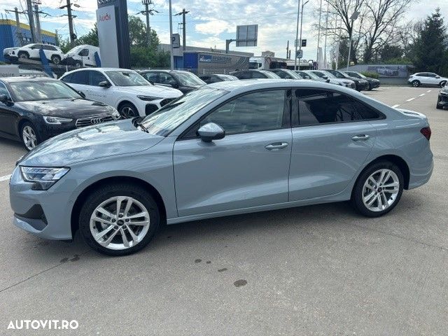 Audi A3 35 TFSI S tronic MHEV Basic - 2