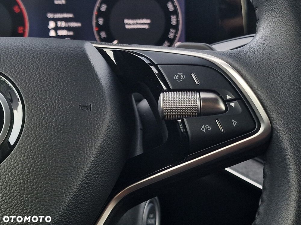 Skoda Superb 2.0 TDI SCR 4x4 Selection DSG - 27