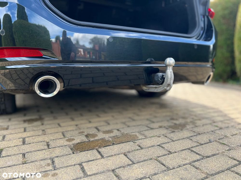 BMW Seria 3 320d xDrive Luxury Line sport - 33