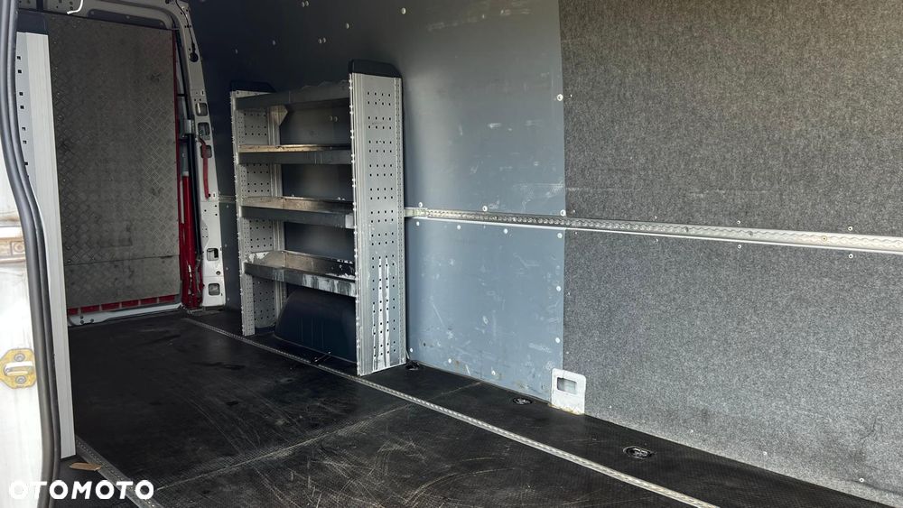 Mercedes-Benz Sprinter 319 - 30