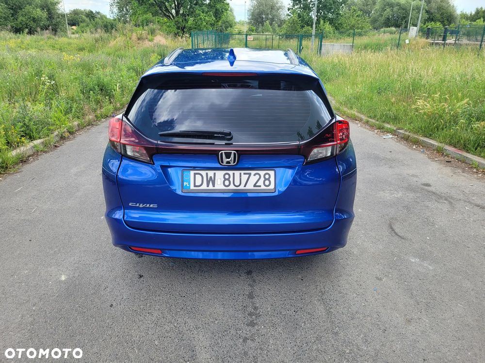 Honda Civic 1.8 Style Edition (Honda Connect+) - 3