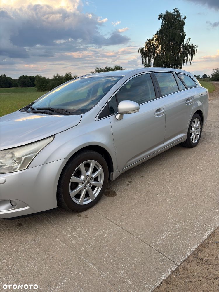 Toyota Avensis - 5