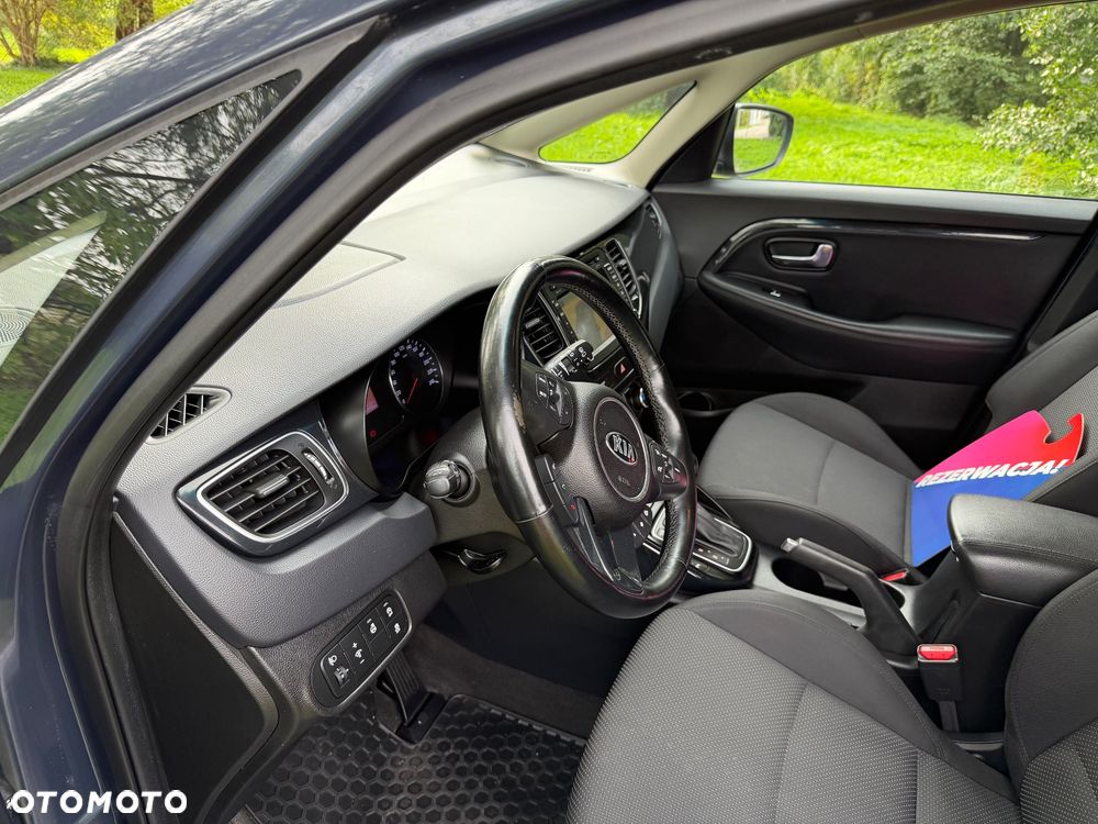 Kia Carens 1.7 CRDi 141 Dream Team Edition - 14
