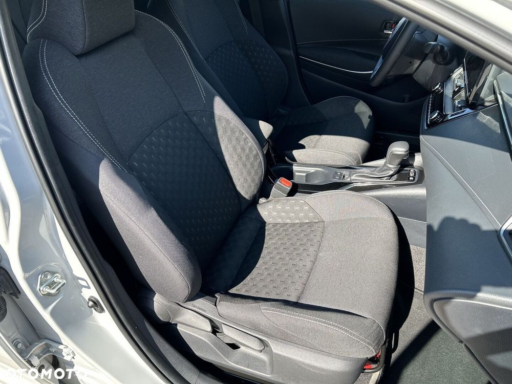 Toyota Corolla 1.8 Hybrid Comfort - 17