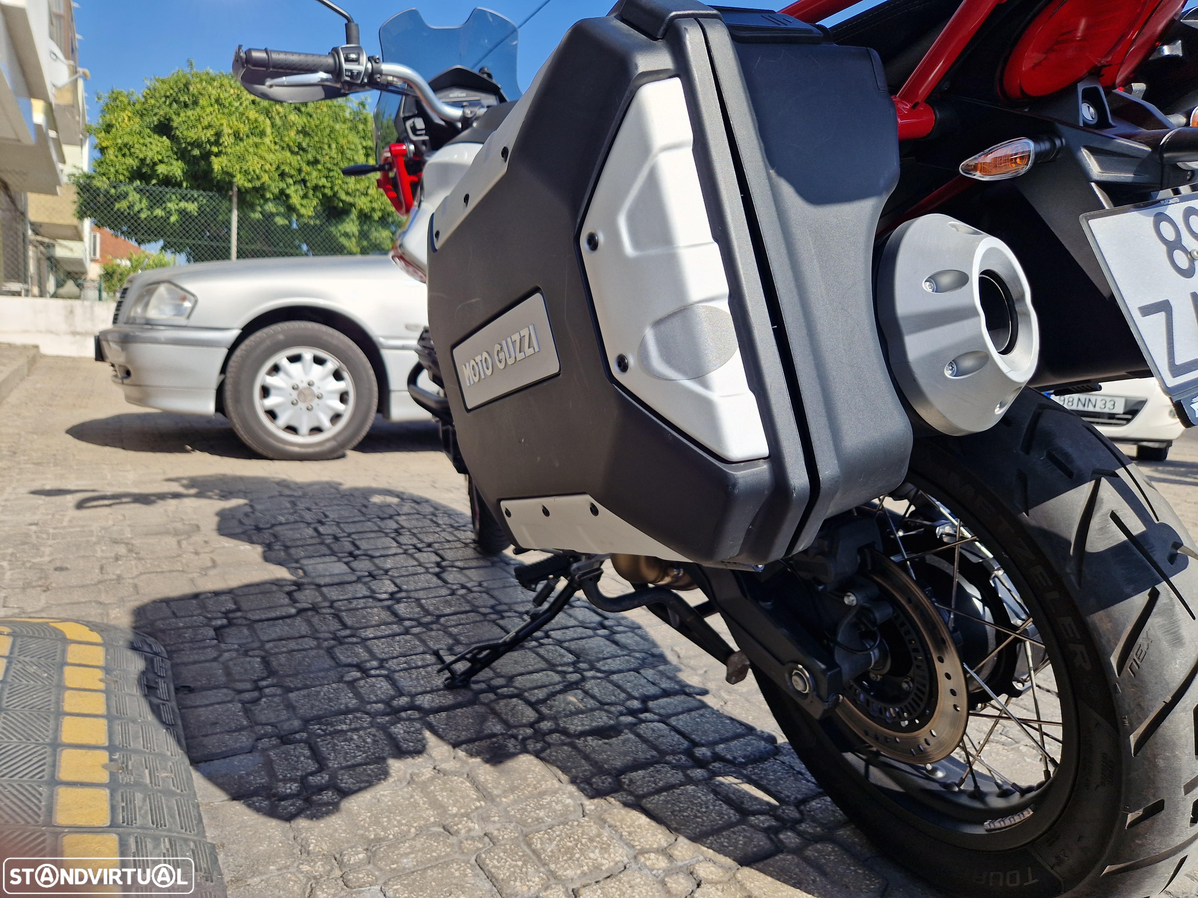 Moto Guzzi V85 V85TT - 6