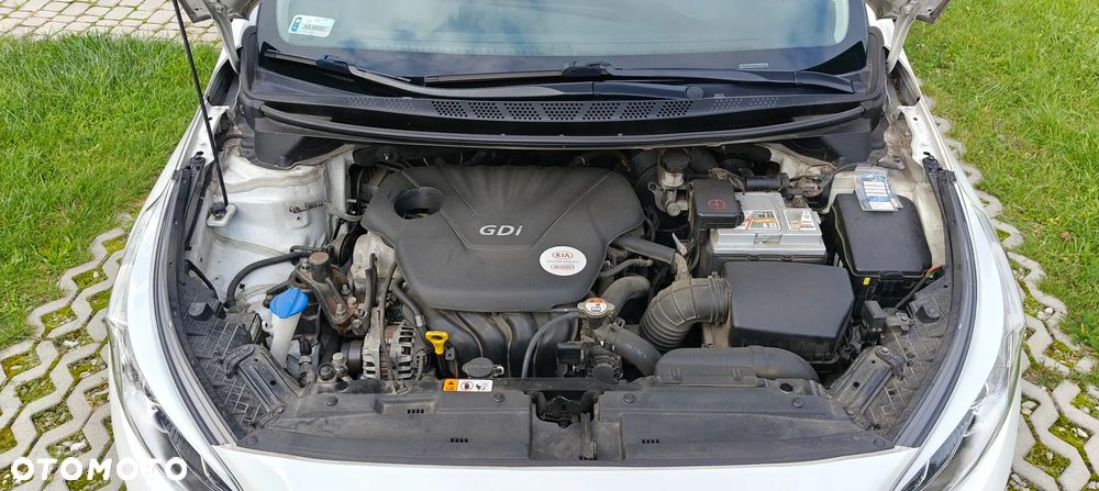 Kia Ceed Cee'd 1.6 GDI Business Line - 12