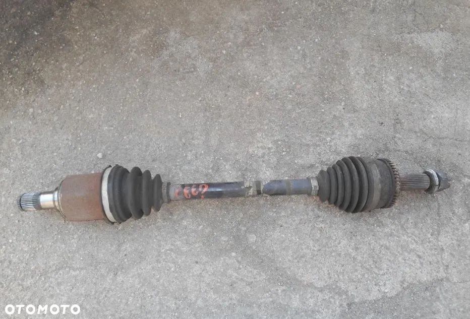 Półoś lewa przód przednia Kia Ceed I Hyundai i30 2,0 benzyna 105kW 143KM 2007r 49501-1H110 manual