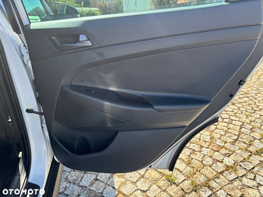 Hyundai Tucson 1.6 GDI BlueDrive GO 2WD - 20