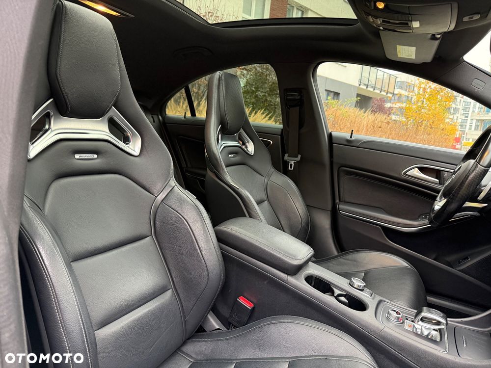 Mercedes-Benz CLA AMG 45 4-Matic - 31