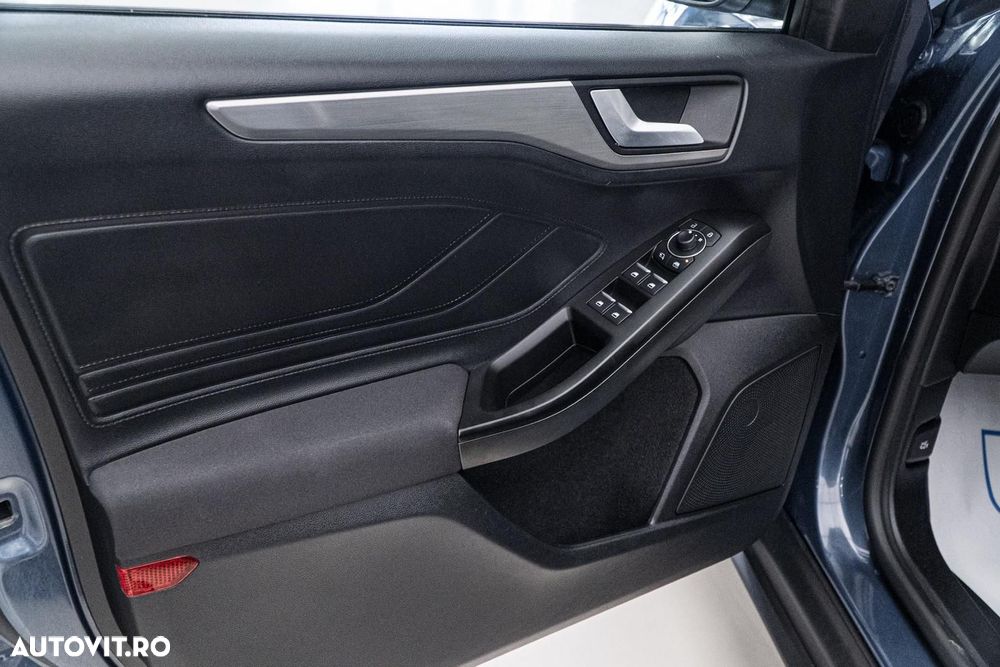 Ford Focus 1.0 EcoBoost 7DCT MHEV Titanium - 19