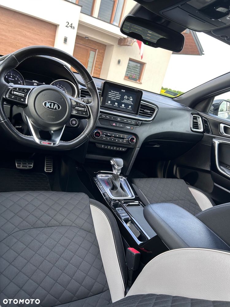 Kia ProCeed - 7